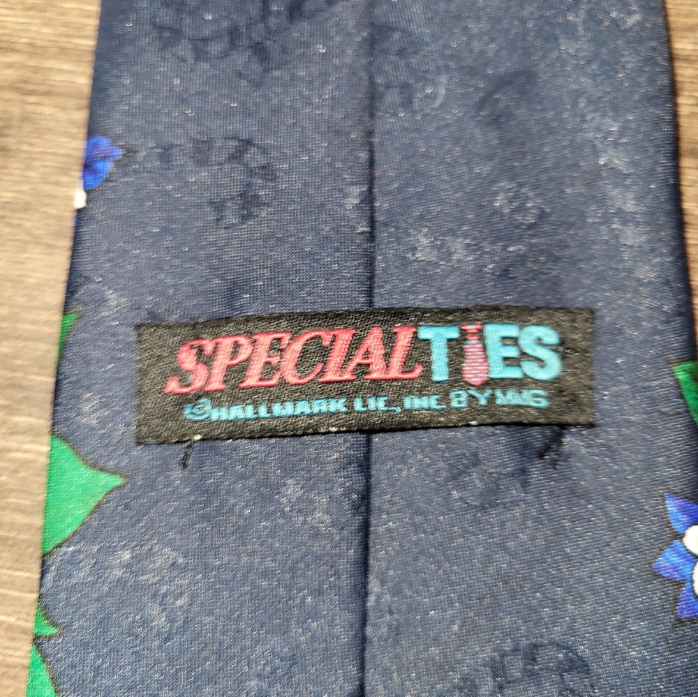 Vintage Holiday Hallmark Special Ties, Ponsiettas, Neck Tie - Picture 4 of 5